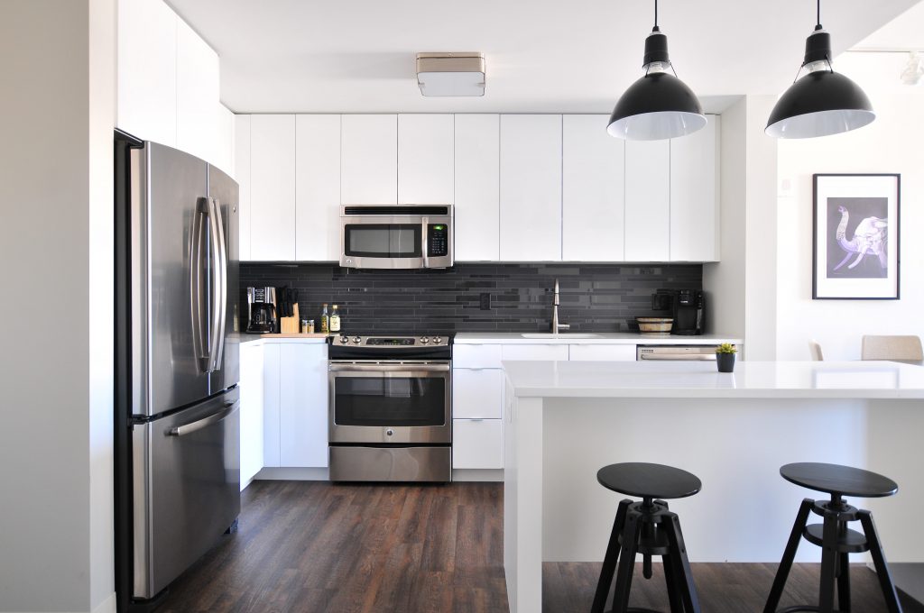 naomi hebert MP0bgaS d1c unsplash 1024x680 - Small Kitchens: How To Take Advantage Of Space And Some Storage And Decoration Ideas